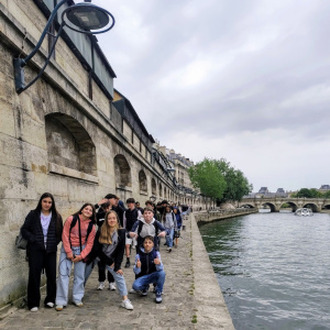 Les élèves et la Seine